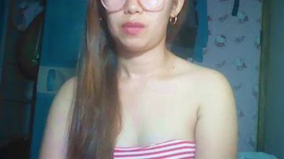 kizzmypussy live cam on Cam4