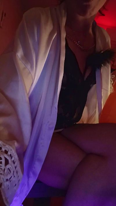 kkataninaa1 live cam on Cam4