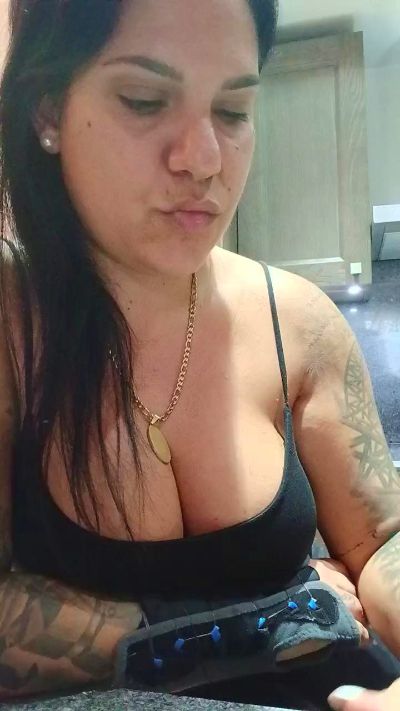 klaudiafr3 live cam on Cam4