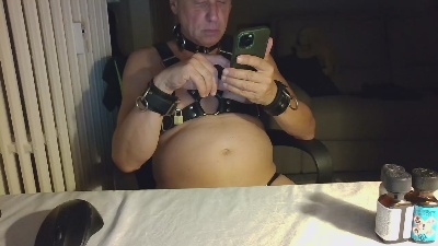 klausdog live cam on Cam4