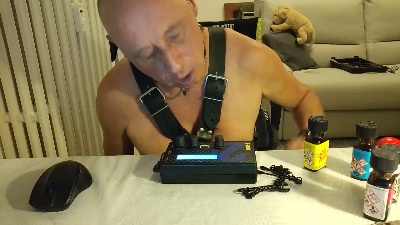 klausdog live cam on Cam4