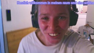 kleineshot live cam on Cam4