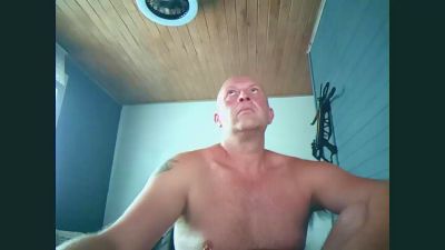 klenne_jo live cam on Cam4