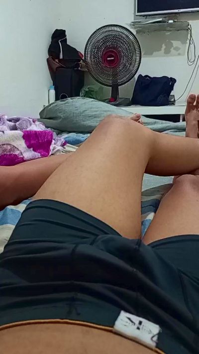 klins1 live cam on Cam4