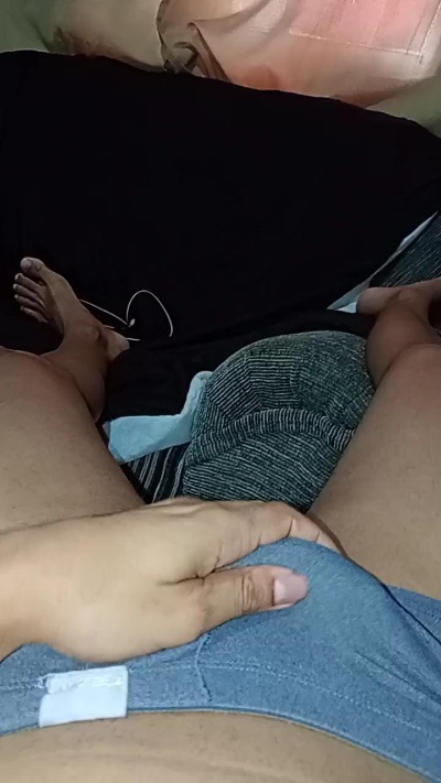 klins1 live cam on Cam4
