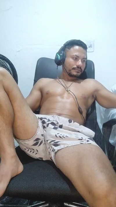 kllayton live cam on Cam4