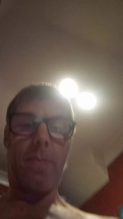 klovesu2000 live cam on Cam4