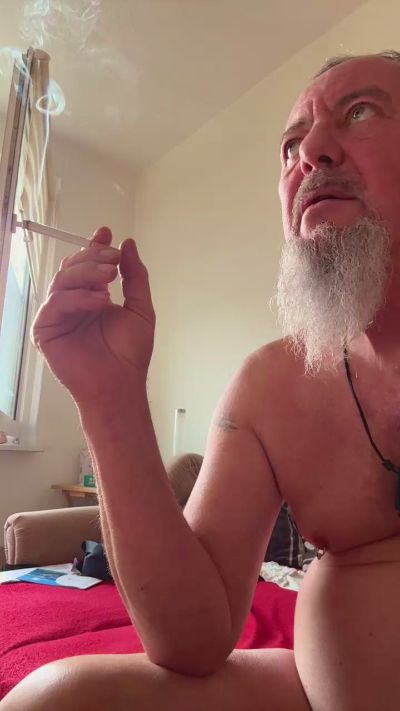 knuddel68 live cam on Cam4