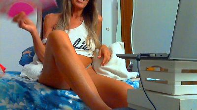 koralineee live cam on Cam4