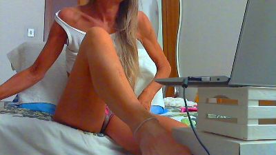 koralineee live cam on Cam4