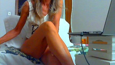 koralineee live cam on Cam4