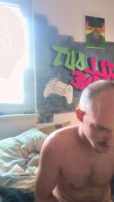 krabeatz1990 live cam on Cam4