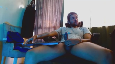 kraven_wolf live cam on Cam4