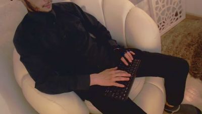 kreyko_ live cam on Cam4