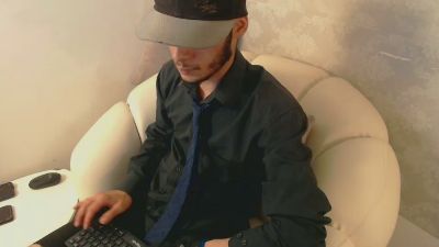 kreyko_ live cam on Cam4