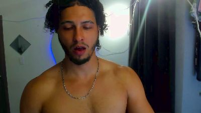 kris_khalifahot live cam on Cam4