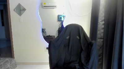 kris_khalifahot live cam on Cam4