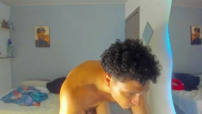 kris_khalifahot live cam on Cam4