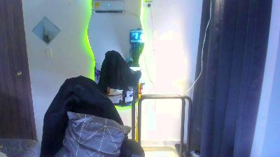 kris_khalifahot live cam on Cam4