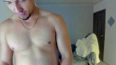 kris_khalifahot live cam on Cam4