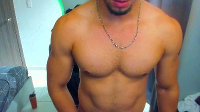 kris_khalifahot live cam on Cam4