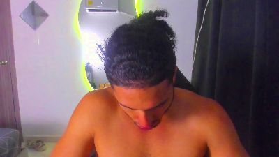 kris_khalifahot live cam on Cam4