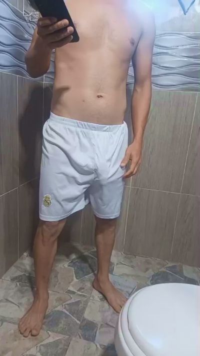 krlozz01 live cam on Cam4
