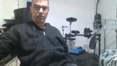 ksldiscretinhos live cam on Cam4
