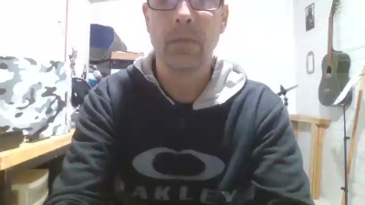 ksldiscretinhos live cam on Cam4