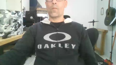 ksldiscretinhos live cam on Cam4