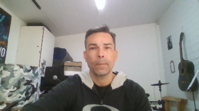 ksldiscretinhos live cam on Cam4
