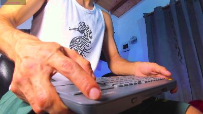 kuzzco live cam on Cam4