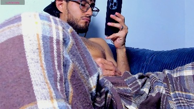kuzzco live cam on Cam4