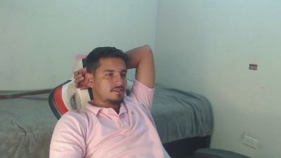 kylian_07 live cam on Cam4
