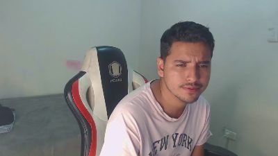 kylian_07 live cam on Cam4