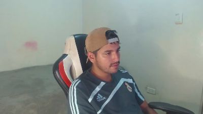 kylian_07 live cam on Cam4