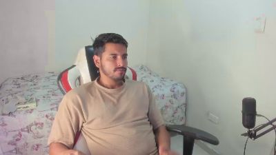 kylian_07 live cam on Cam4