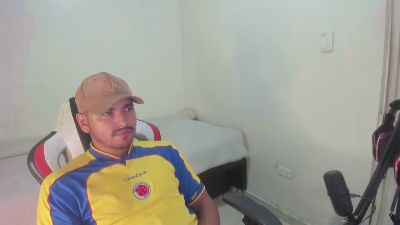 kylian_07 live cam on Cam4