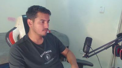 kylian_07 live cam on Cam4