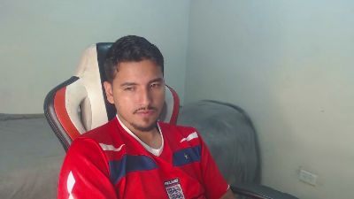 kylian_07 live cam on Cam4