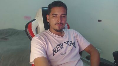 kylian_07 live cam on Cam4
