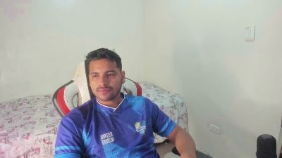 kylian_07 live cam on Cam4