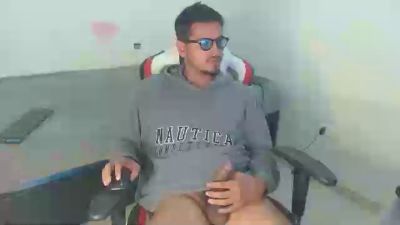 kylian_07 live cam on Cam4