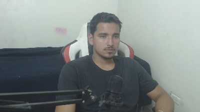 kylian_07 live cam on Cam4