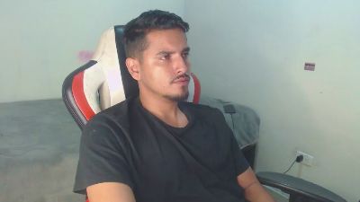 kylian_07 live cam on Cam4