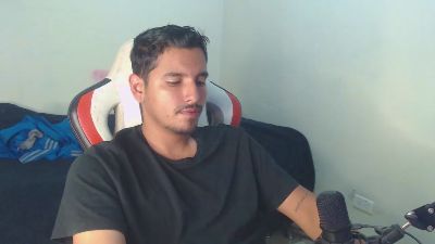 kylian_07 live cam on Cam4