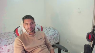 kylian_07 live cam on Cam4