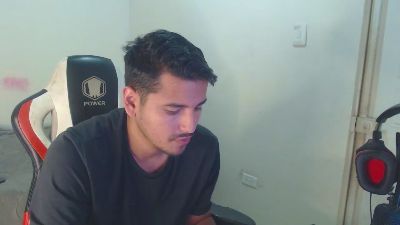 kylian_07 live cam on Cam4