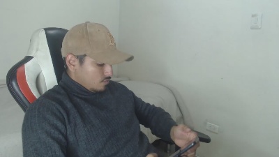 kylian_07 live cam on Cam4