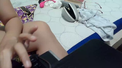 kylie696 live cam on Cam4